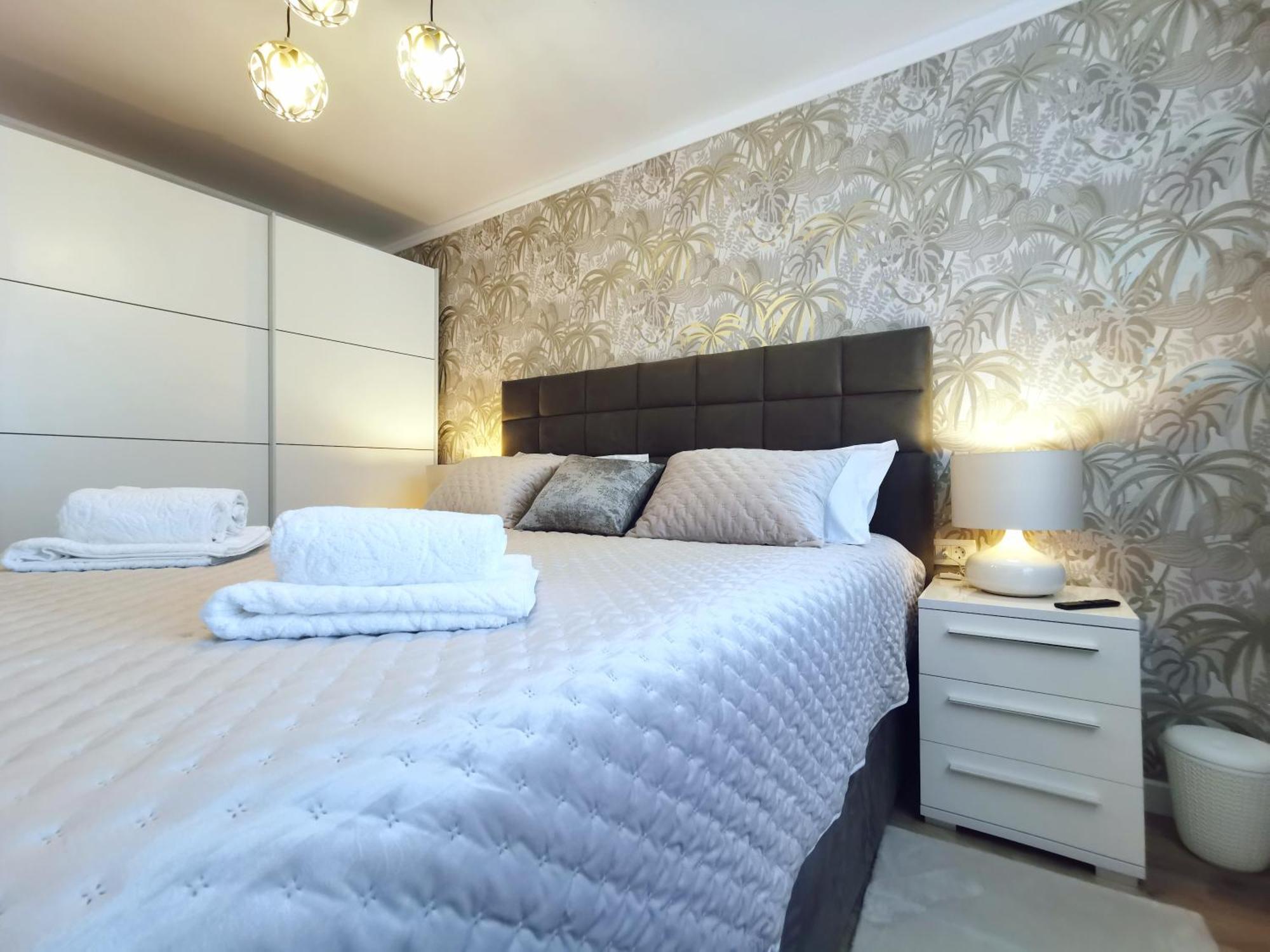 Sunlight Luxury Apartment *